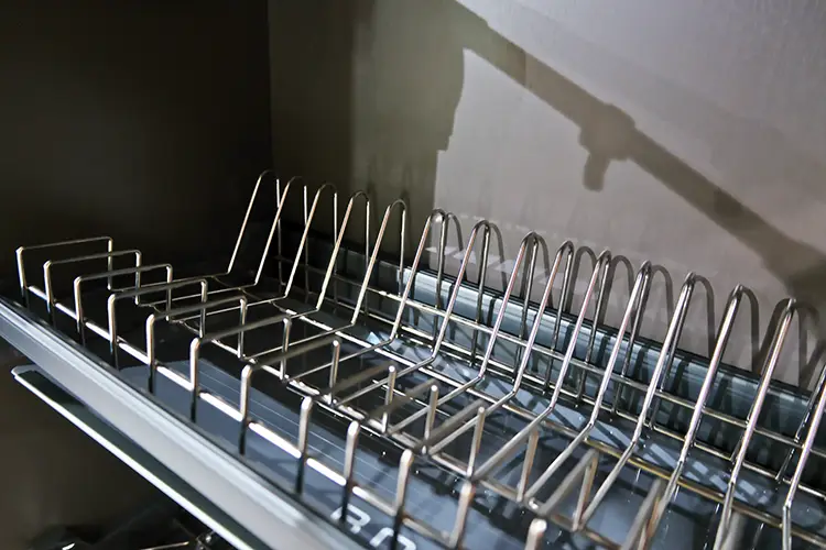 Giá bát cố định BOSS được làm từ chất liệu inox 304